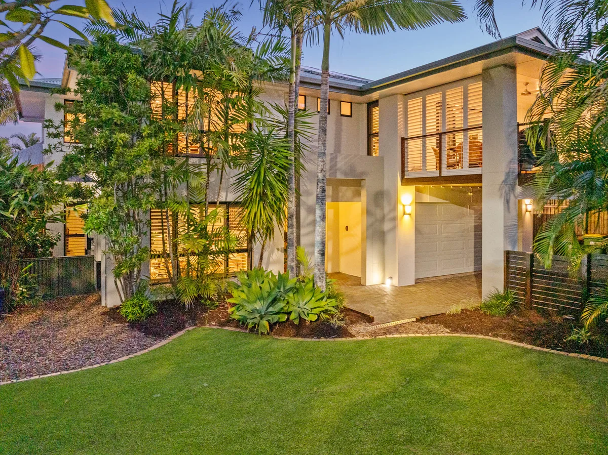 RESORT STYLE LARGE FAMILY HOME